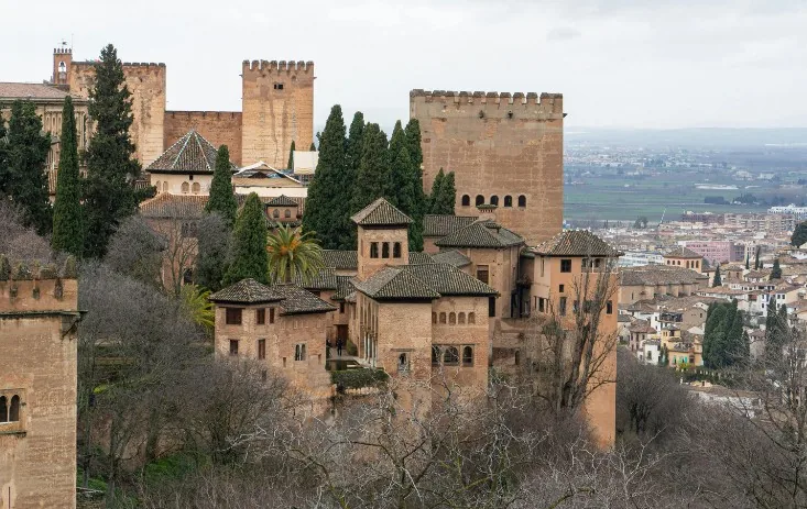 Alhambra de Granada - trabajamos en toda la provincia